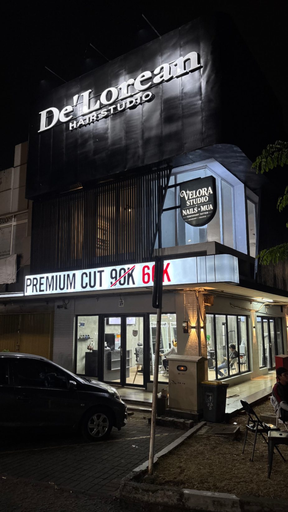 Interior De’Lorean Hair Studio — barbershop premium Kota Wisata Cibubur